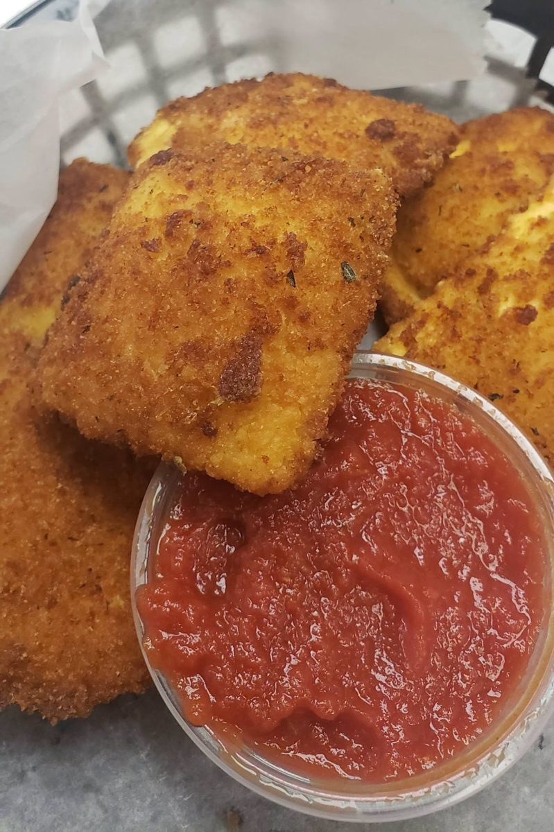 Breaded ravioli with marinara dipping sauce